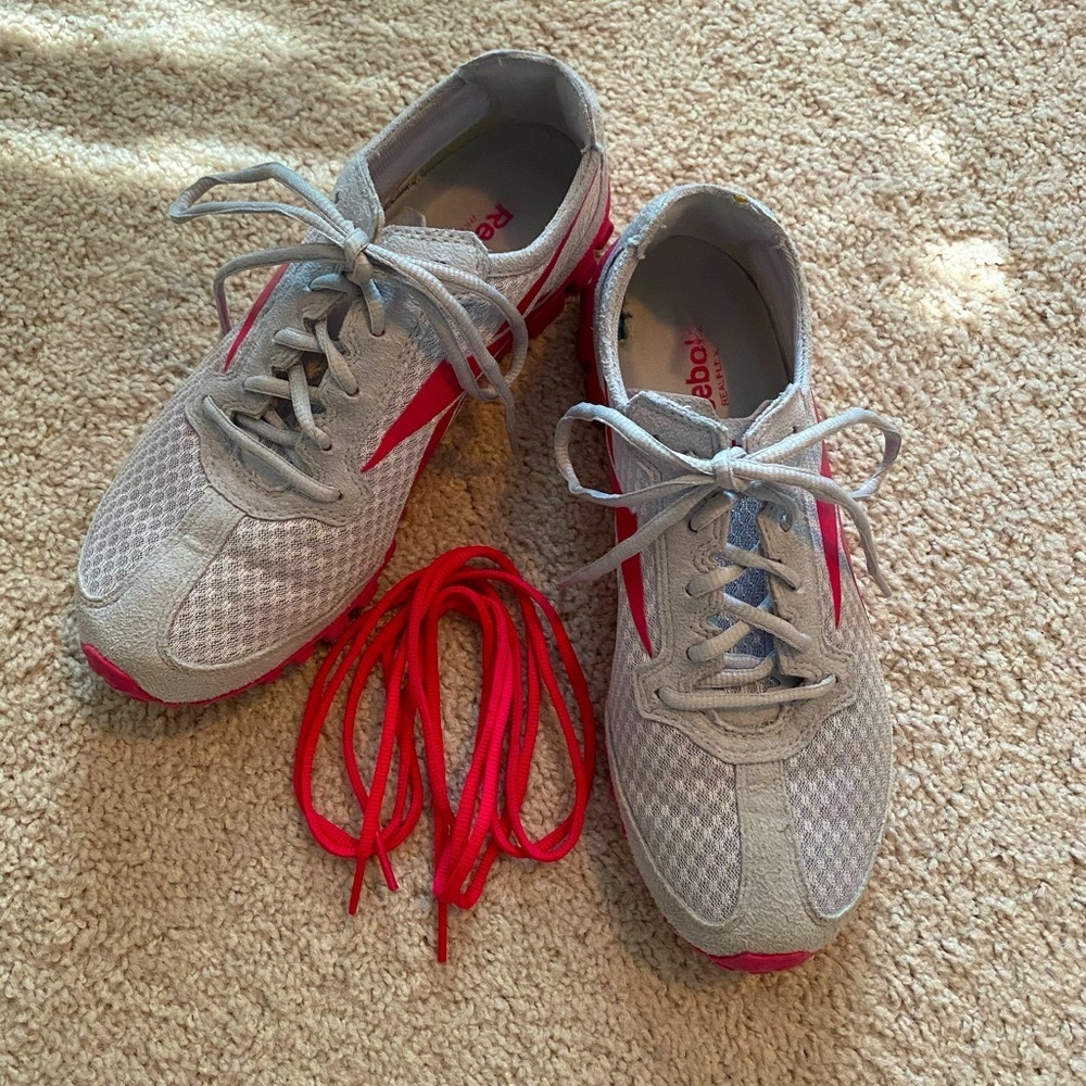 Reebok Sneakers